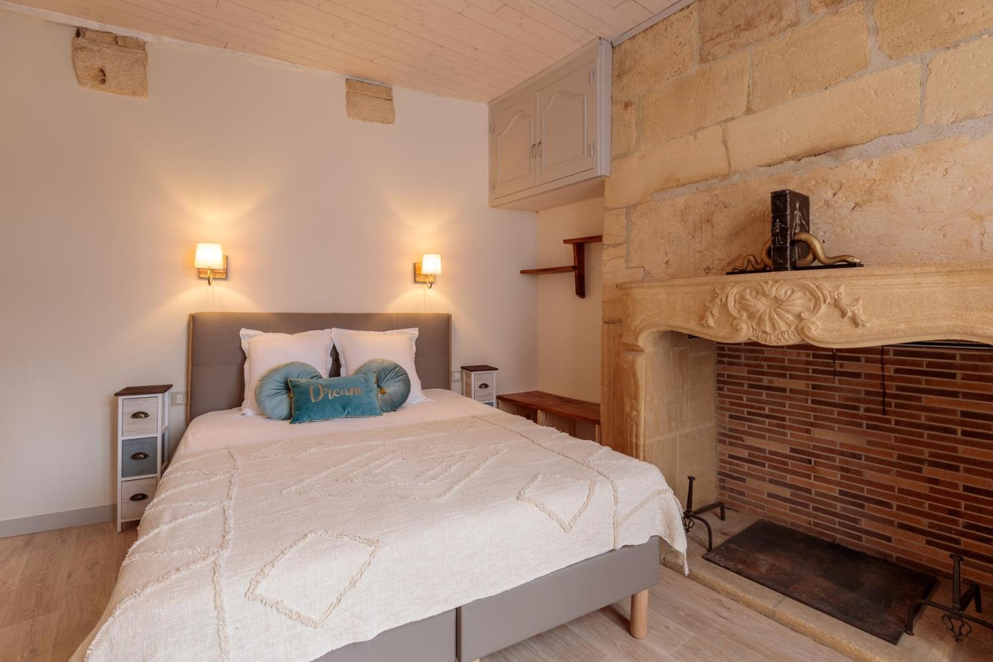 לינה וארוחת בוקר Le Lys Dort Sarlat מראה חיצוני תמונה
